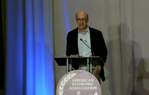 美 경제석학 "4~5년 내 금융 충격 예고"