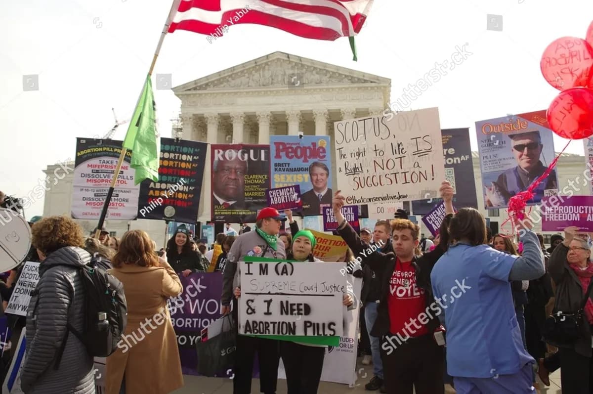 로버츠 대법원장과 미국 낙태권 공격의 역사