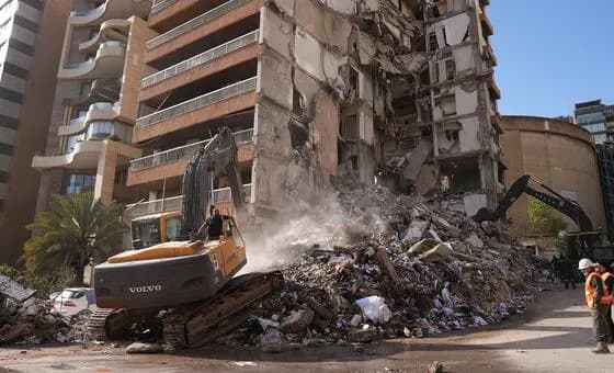 MIDDLE EAST LIVE 17 April: Israel-Lebanon ceasefire begins