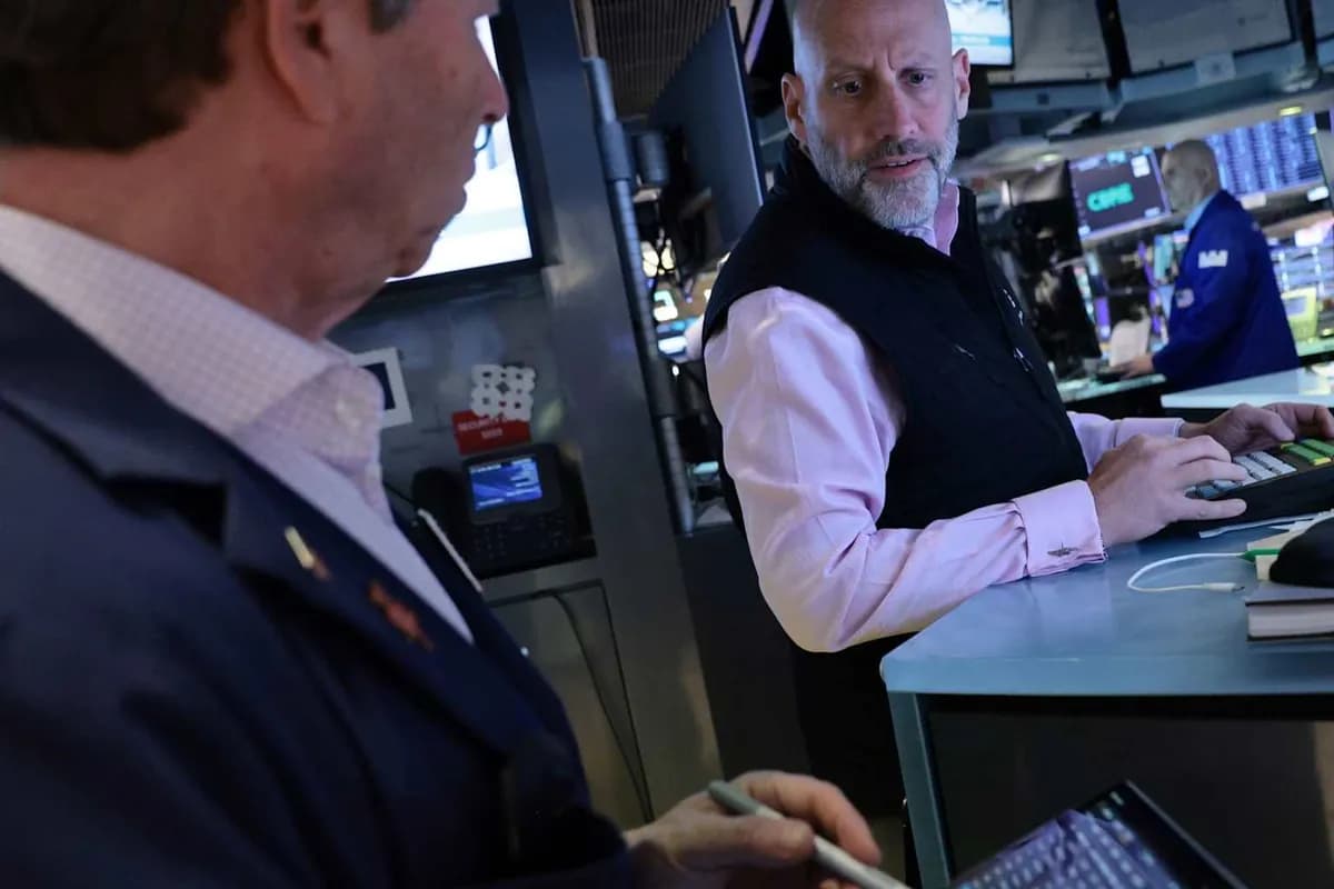 10일 연속 랠리 멈춘 글로벌 증시, S&P 500 사상 첫 7,000 돌파