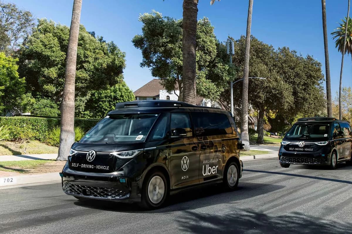 우버, 로보택시에 100억 달러 베팅…'자산 경량' 전략 공식 포기