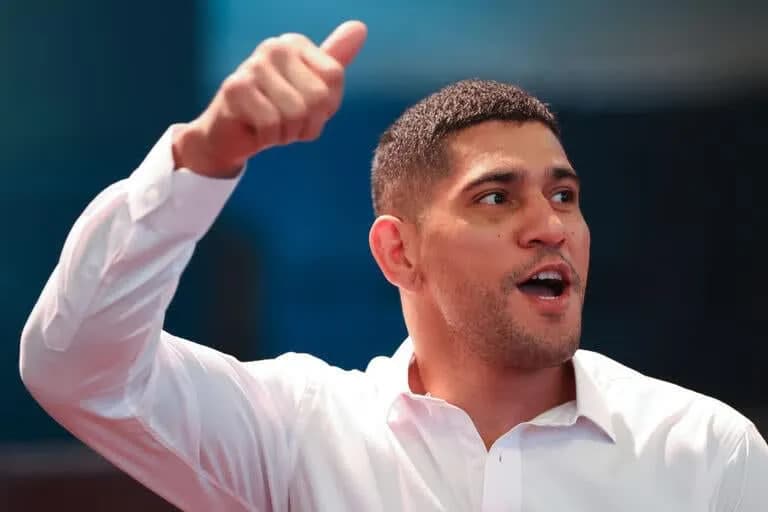 페레이라, UFC 커뮤니티 어워드 수상…링 밖 '또 다른 챔피언'