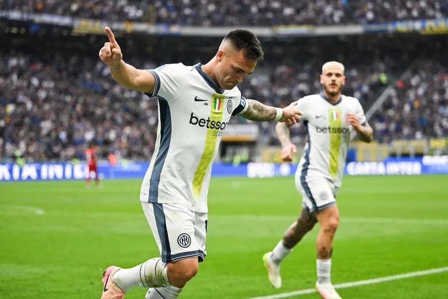Inter edge closer to title with 3-0 win over Cagliari