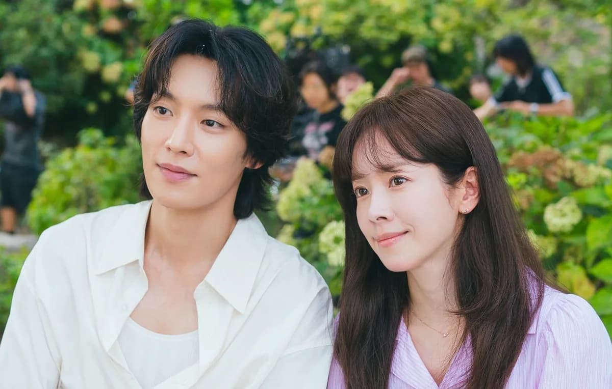 '사랑의 실용 가이드' 한지민·박성훈·이기택 비하인드컷 공개