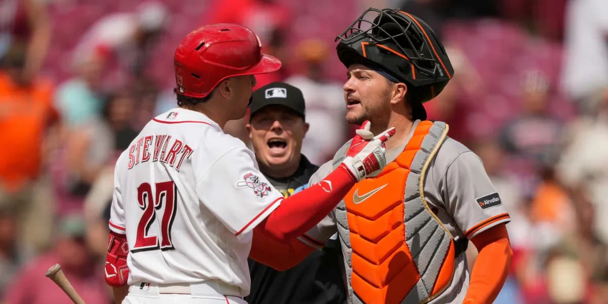 Benches clear after final out in tense Giants-Reds series finale