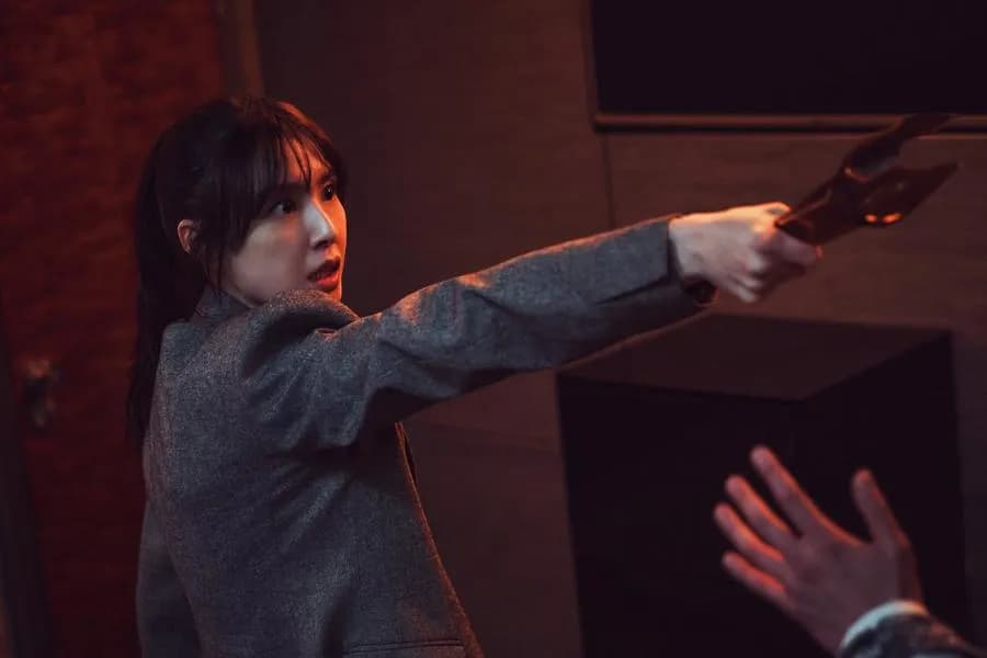 Seo Ji Hye Dishes On Her Character In New Drama "Reverse"