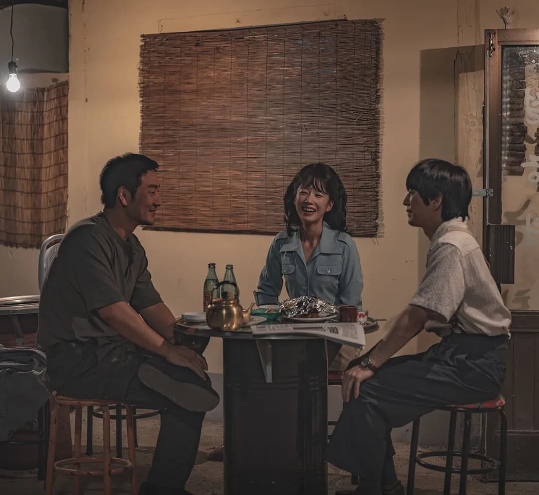 Park Hae Soo Is A Detective Facing Troubling Case Upon Returning To His Hometown In “The Scarecrow”