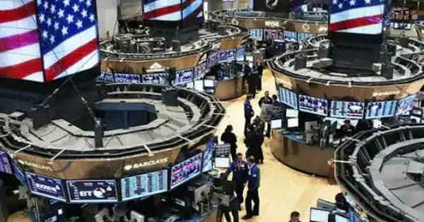 美 증시 12월 첫날 일제히 하락, 다우 427포인트 급락