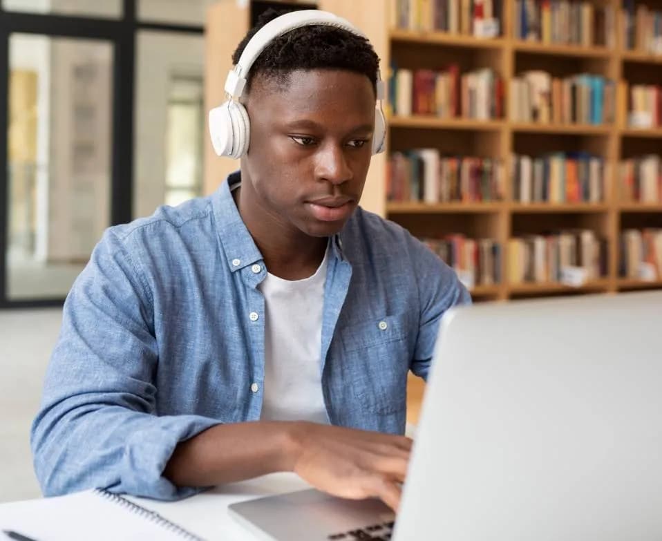 니제르 청년들, AI·사이버보안 배우려 해외 유학 선택