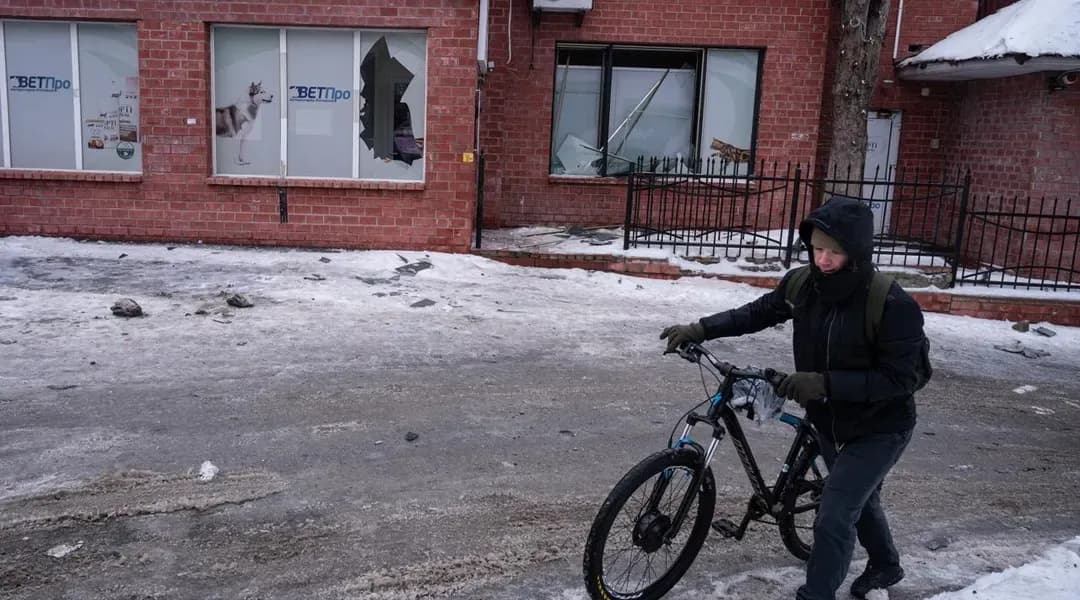 우크라이나 전쟁 1434일째, 러시아 야간 공습으로 3명 사망