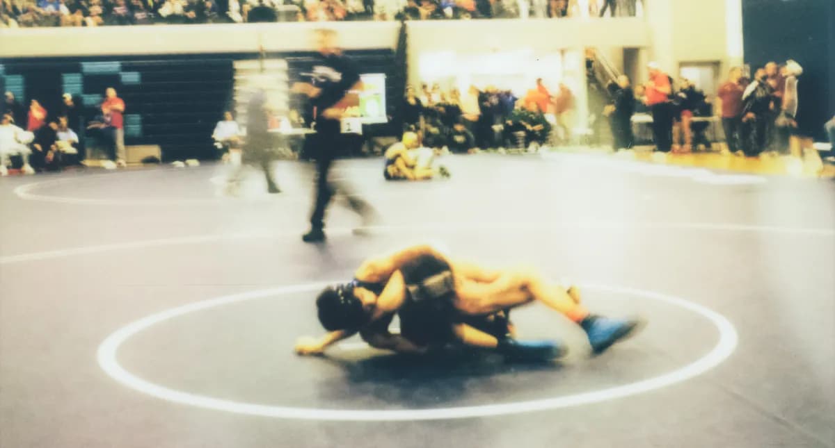 전쟁 피해 아프간 난민 소년들, 미국 고교 레슬링팀에서 꿈을 펼치다