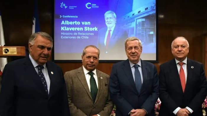 칠레 외교, 다극화 시대 속 학계 협력 강화로 대응