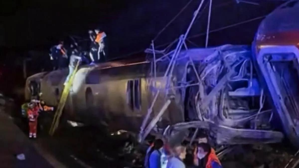 코르도바 열차 충돌 참사, 40명 사망·152명 부상