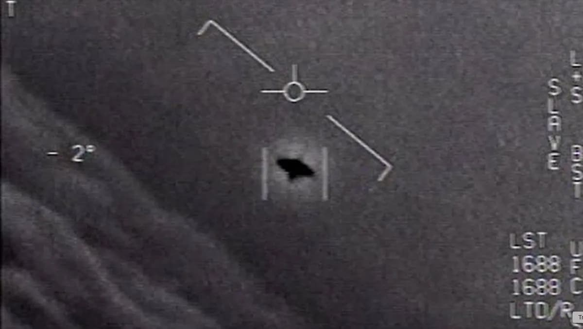 IU And Byeon Woo Seok Make A Picture-Perfect Couple Behind The Scenes Of “Perfect Crown”