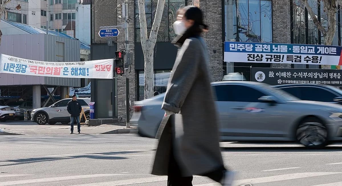 중동 나프타 대란에 선거 현수막 제작 비상…군소정당 발등에 불