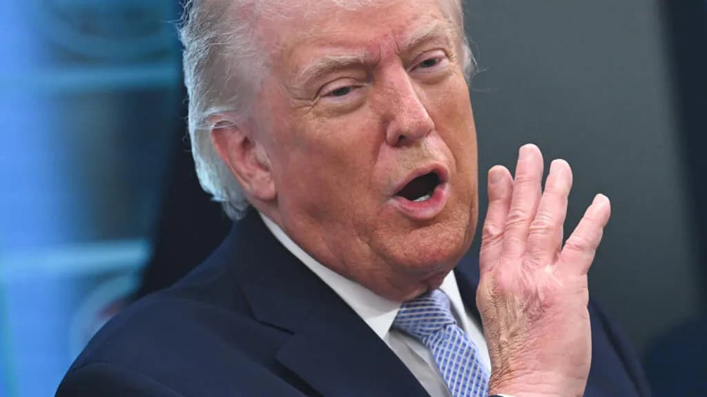 트럼프 '협상 실패 시 이란 추가 타격' 경고…군사 준비 태세 돌입