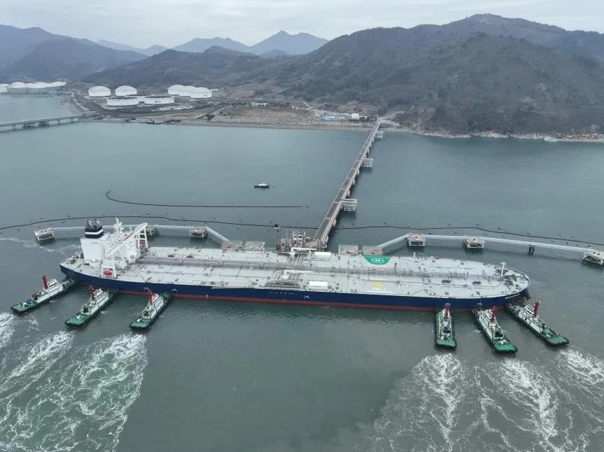 UAE에서 긴급 확보한 원유 200만배럴 여수 도입