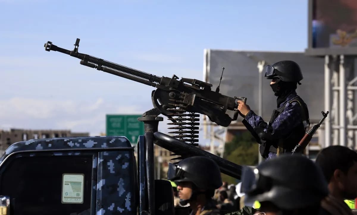 예멘 후티 반군, 이스라엘 향해 미사일 발사…중동 전쟁 확전 위기