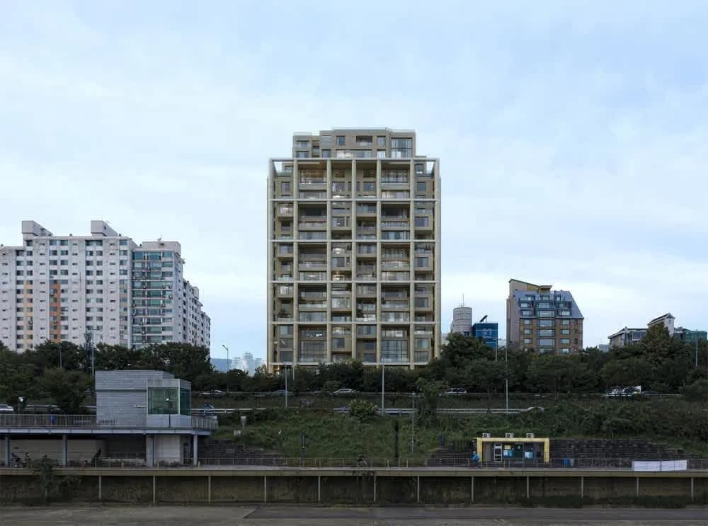 에테르노 청담, 325억 원 공시가로 2년 연속 1위…공동주택 최초 300억 원 돌파
